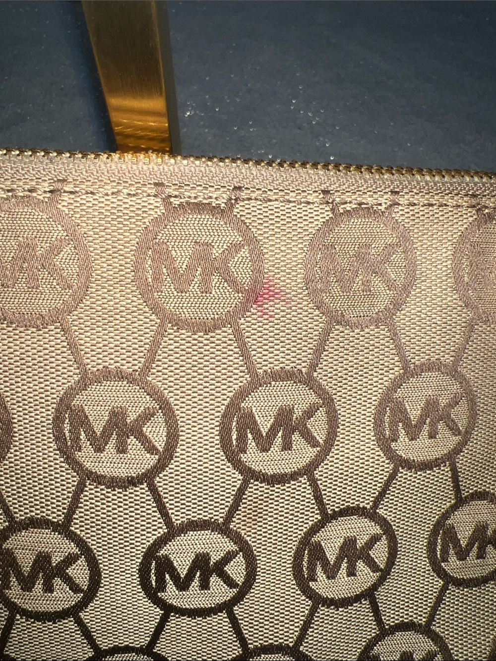 Michael Kors Beige Logo Tote with Red Trim - Picture 10 of 11